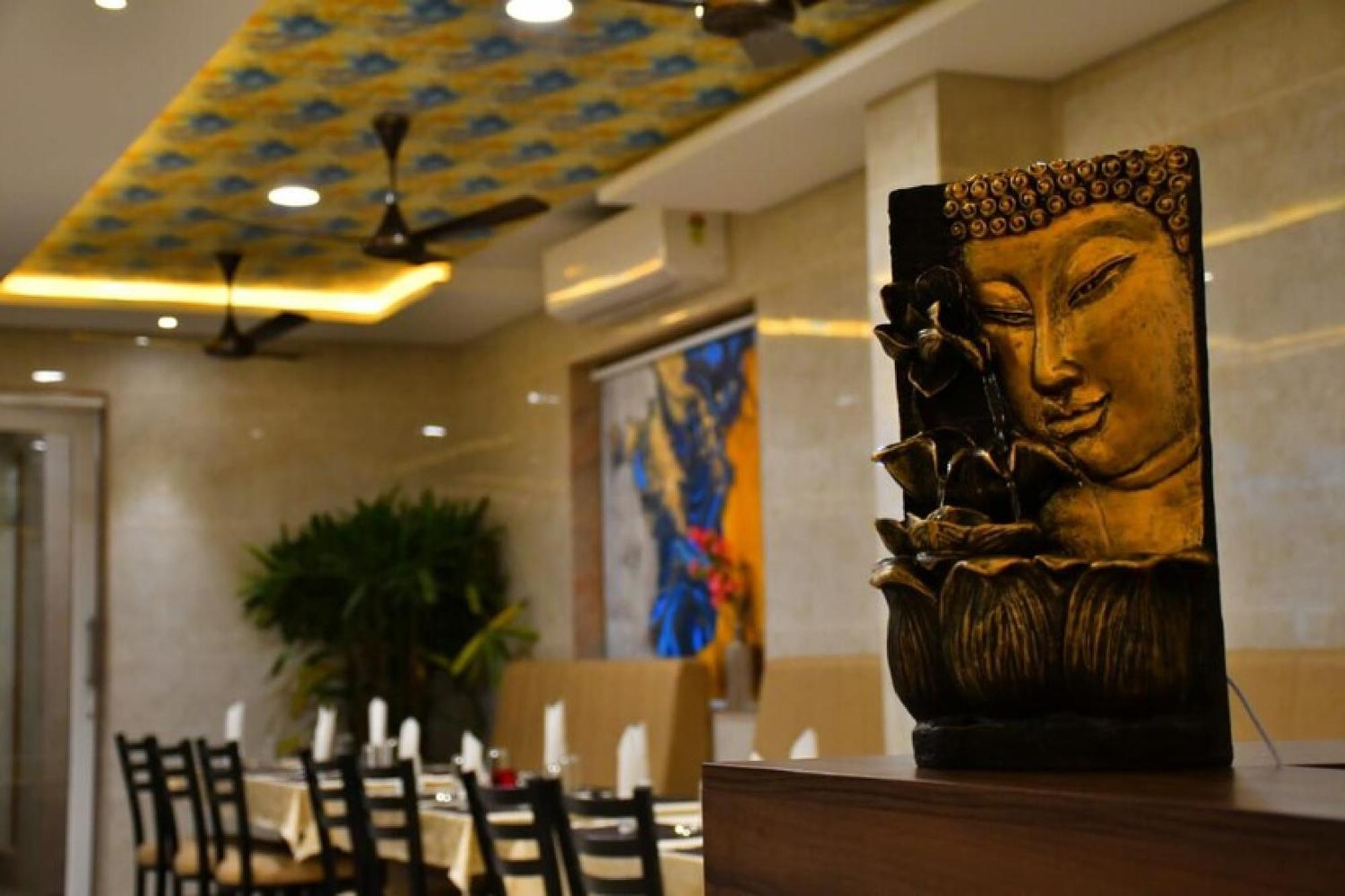 Residenza Adhikrishna Arcade Hotell Erode Exteriör bild